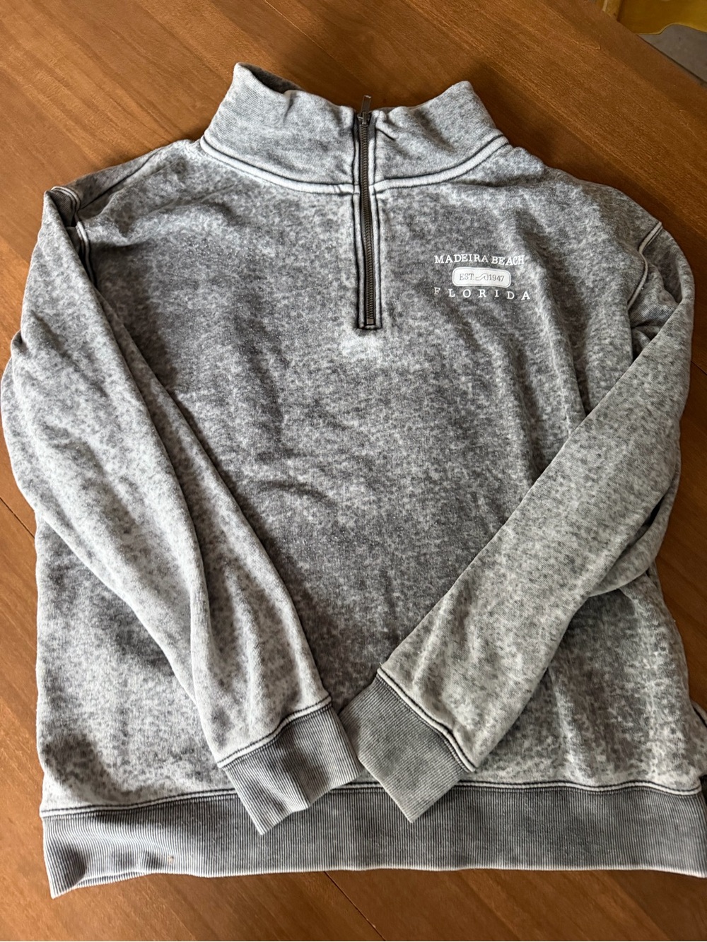 Women’s Surf Style Grey Sweatshirt Medium - Madeira Beach